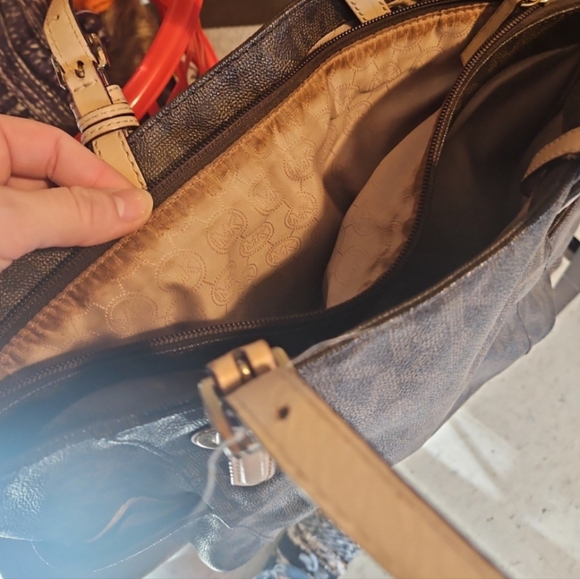 Michael Kors tote purse **well used** - Picture 5 of 5